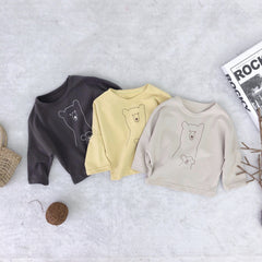 Ensfarget jakke med bjørnetrykk